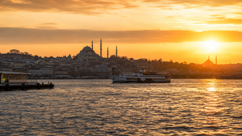 Istanbul Bosphorus at golden hour showing seasonal travel atmosphere in Turkey